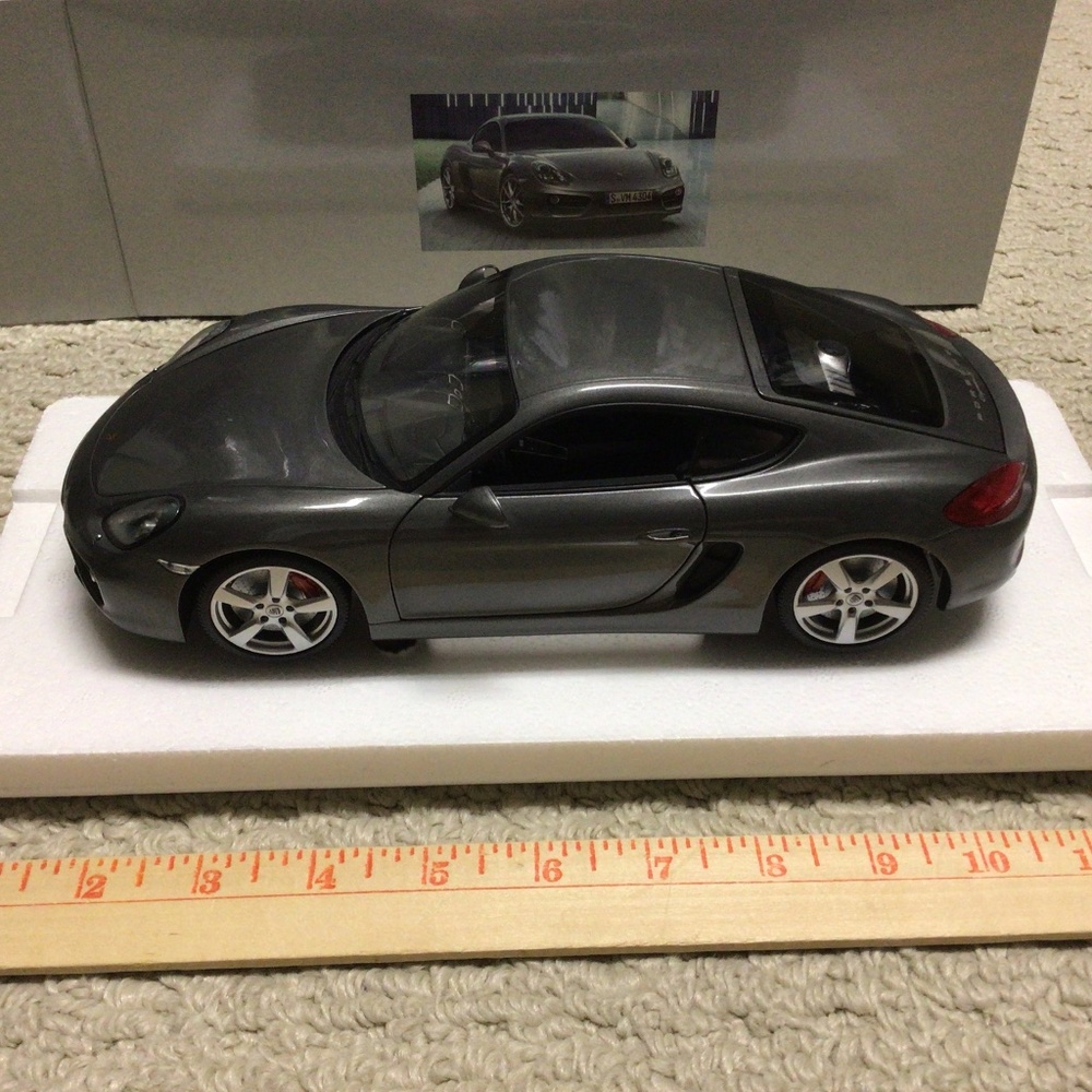 Porsche Cayman S 1:18 Scale Model. New in Box. - Picture 1 of 9